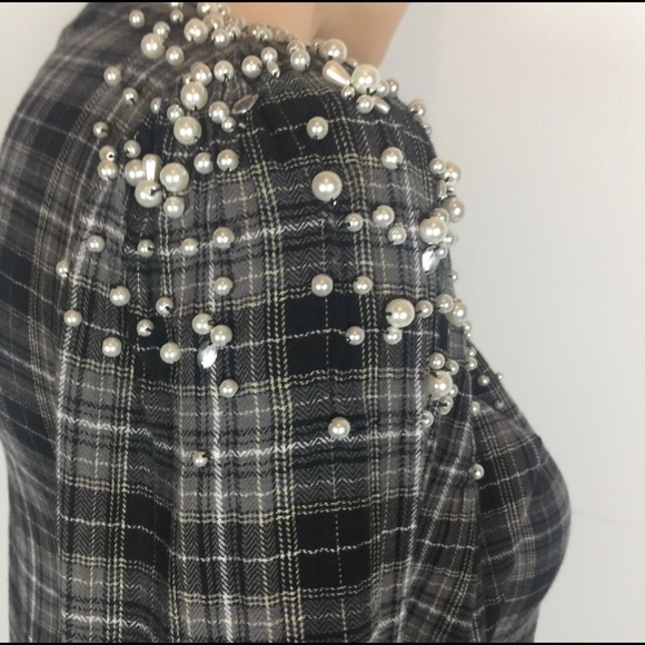 Anthropologie Akemi + Kin Plaid Flannel Pearl Top - Picture 5 of 8